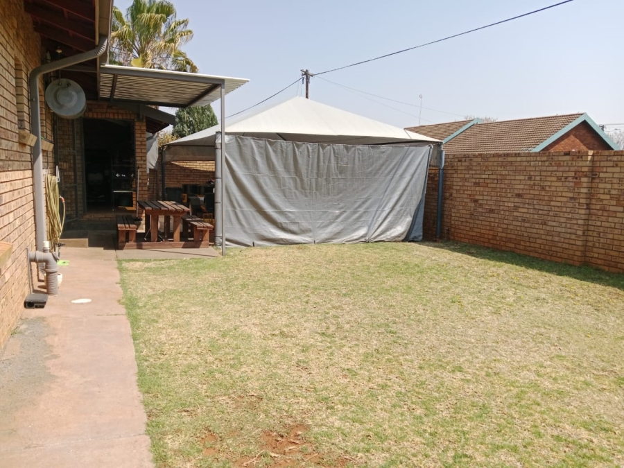 2 Bedroom Property for Sale in Kuruman Northern Cape